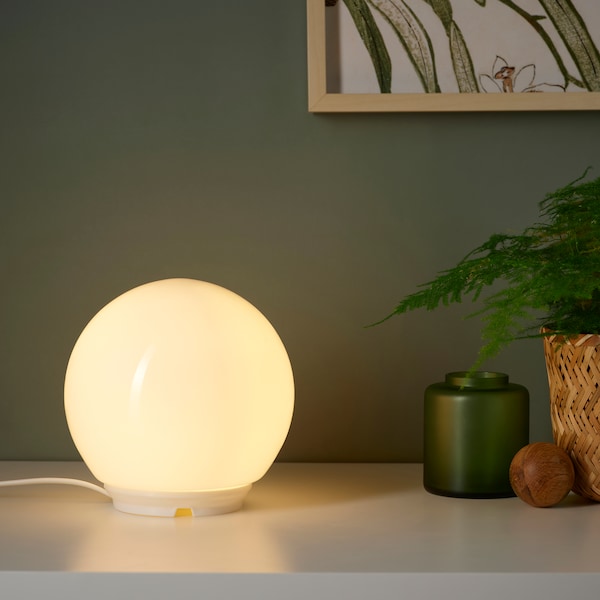 FADO Lampu meja berwarna putih