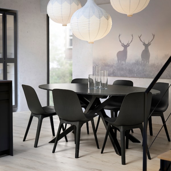 A black marble effect MARIEDAMM table