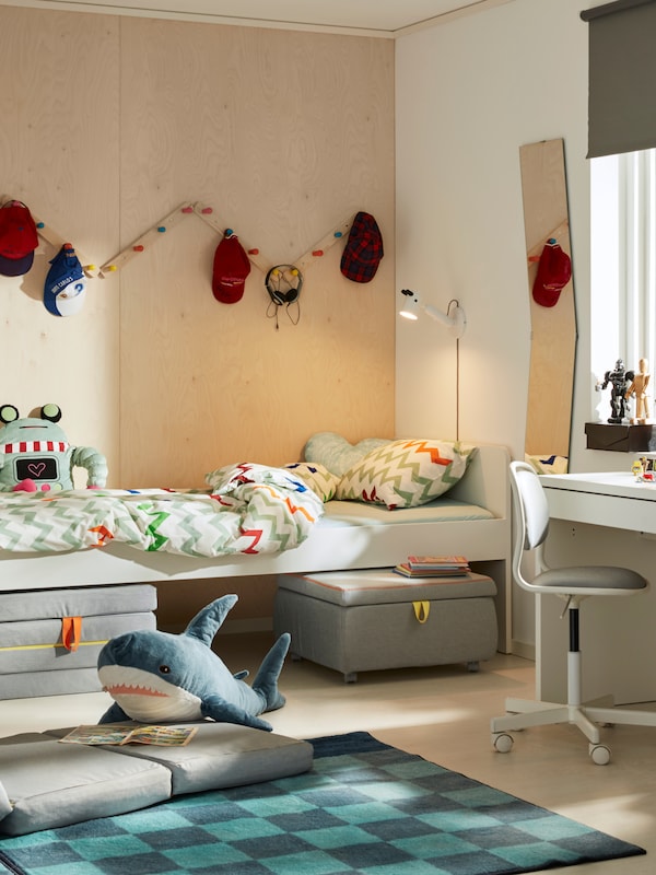 A SLÄKT pouffe/mattress, foldable in the bedroom